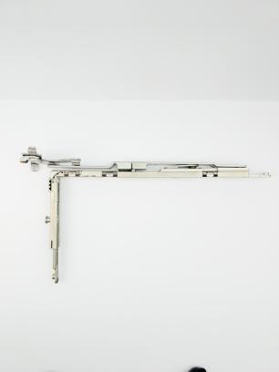 augšējā loga eņģe ar šķeri